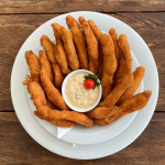Iscas de Frango Empanadas